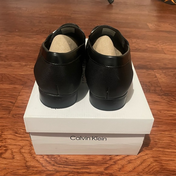 Calvin Klein Men’s Black Leather Slip-On Loafers Size 12 main image 4